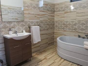 Фото номера Люкс Гостевой дом Vila Roza г. Сигету-Мармацией 5