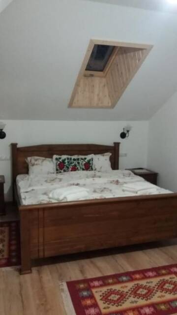 Фото номера Двухместный номер с 1 кроватью и видом на горы Лоджи Casa Dunca г. Сигету-Мармацией 22