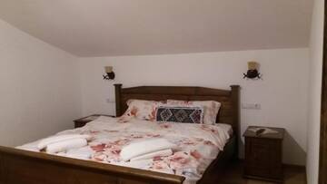 Фото номера Двухместный номер с 1 кроватью и видом на горы Лоджи Casa Dunca г. Сигету-Мармацией 6