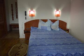 Фото номера Двухместный номер с 1 кроватью Мотели Motel Buti г. Сигету-Мармацией 3
