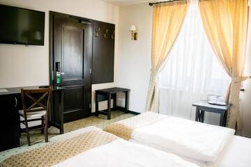 Фото номера Double or Twin Room in Villa Отель Hotel Gradina Morii г. Сигету-Мармацией 3